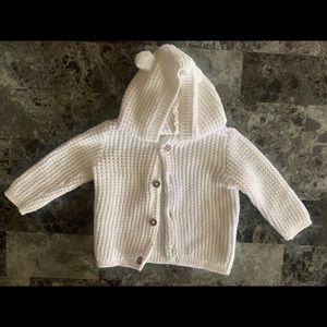 Carter’s Baby girl Sweater🦋